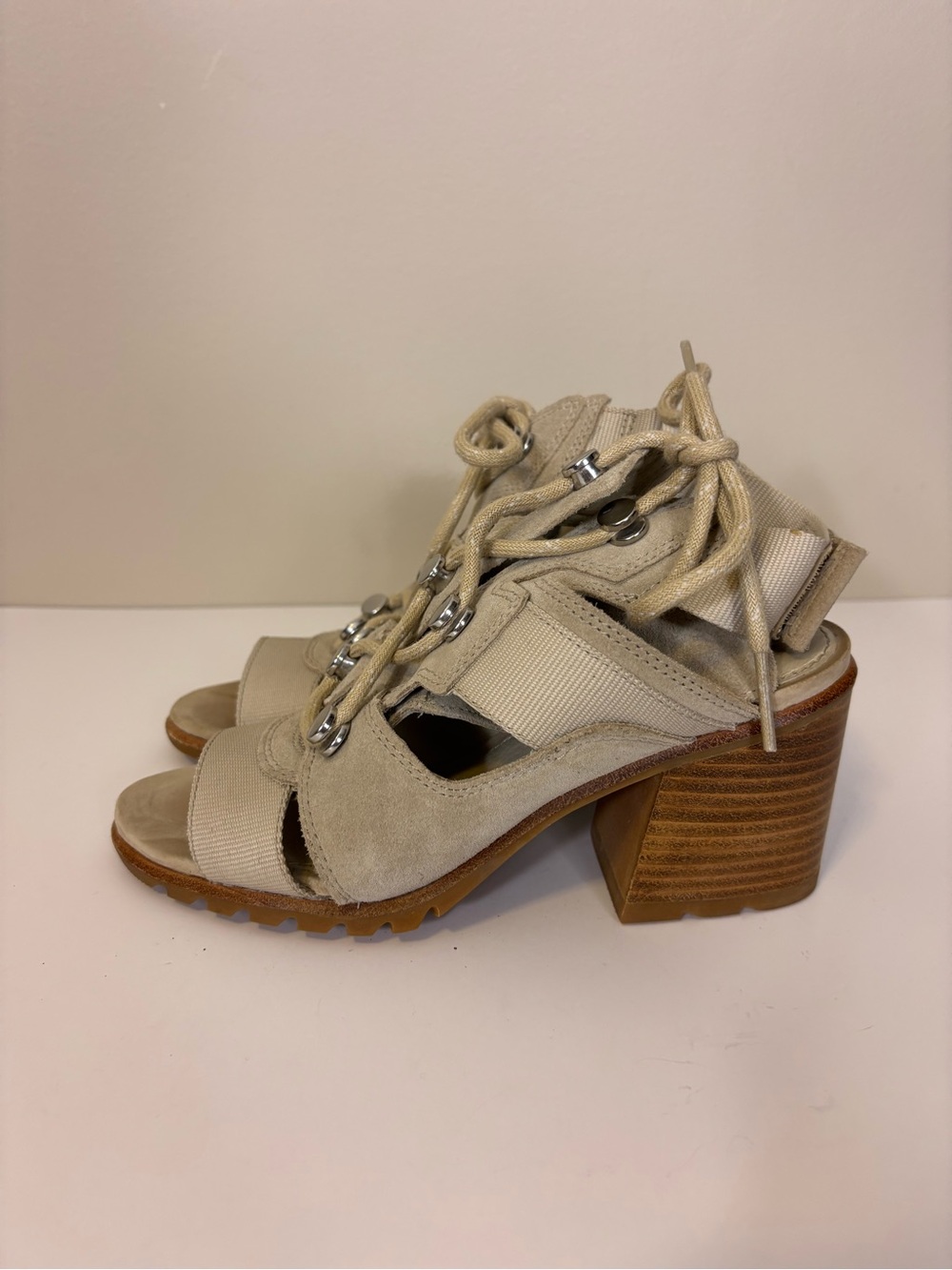 Sorel Beige Suede Lace-Up Block Heel Sandals 6
